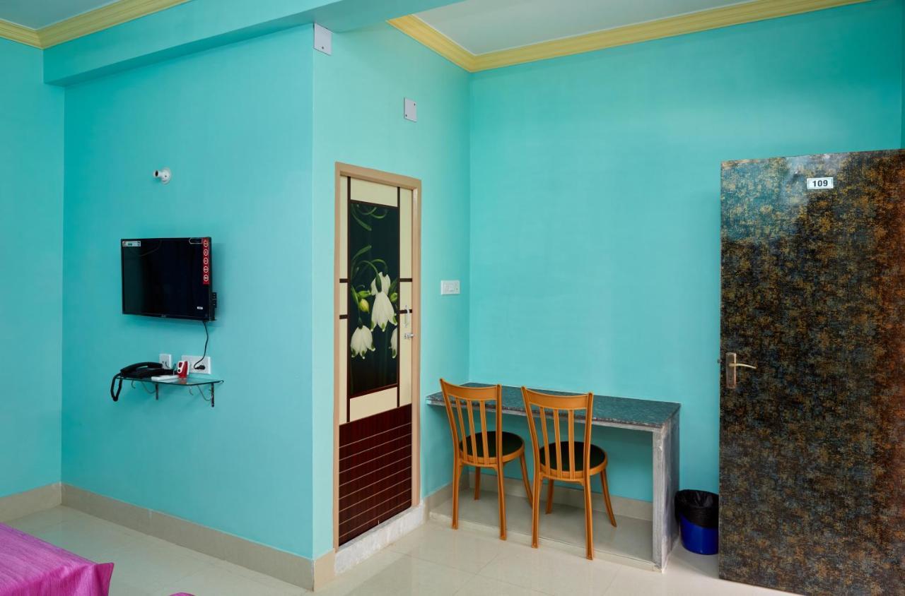 Deb And Banquet Hall Kolkata
